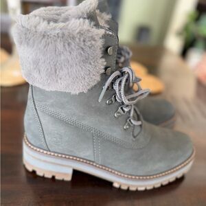 Timberland Women’s Sherpa Lined Lace Up Boots Gray Size 9